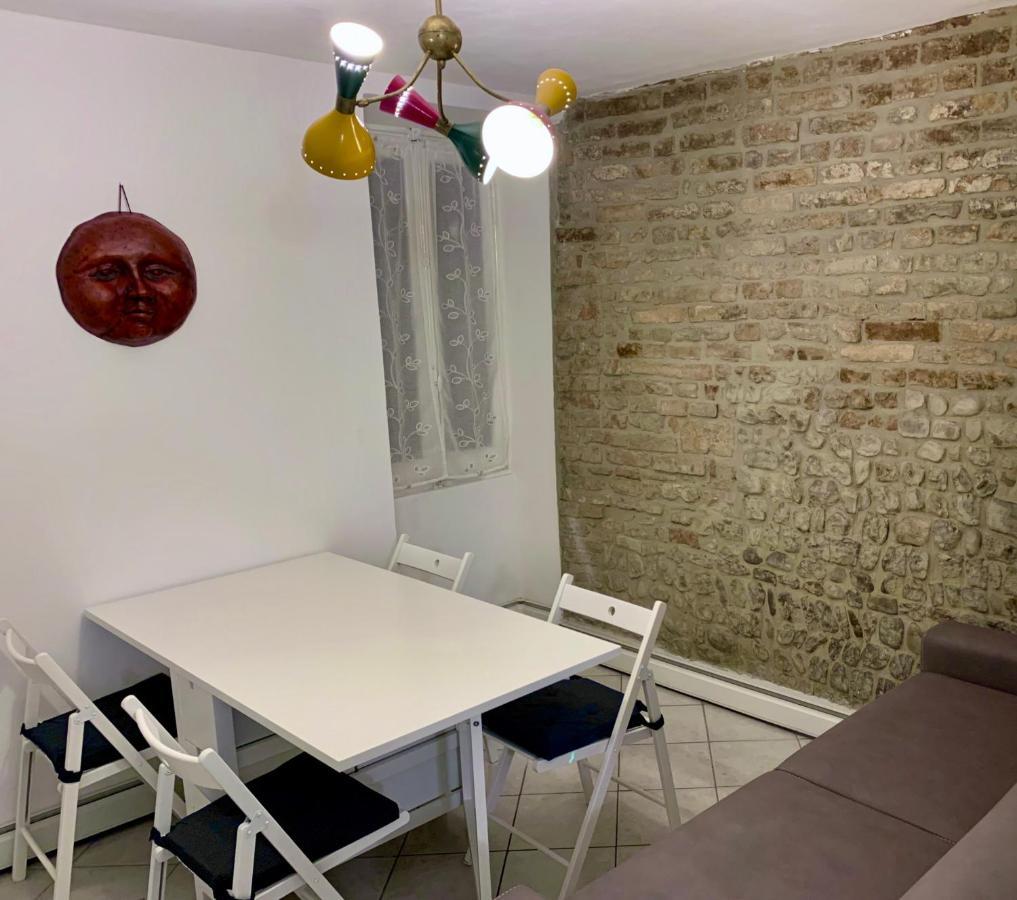 Storico Ombelico Di Parma Apartment Luaran gambar