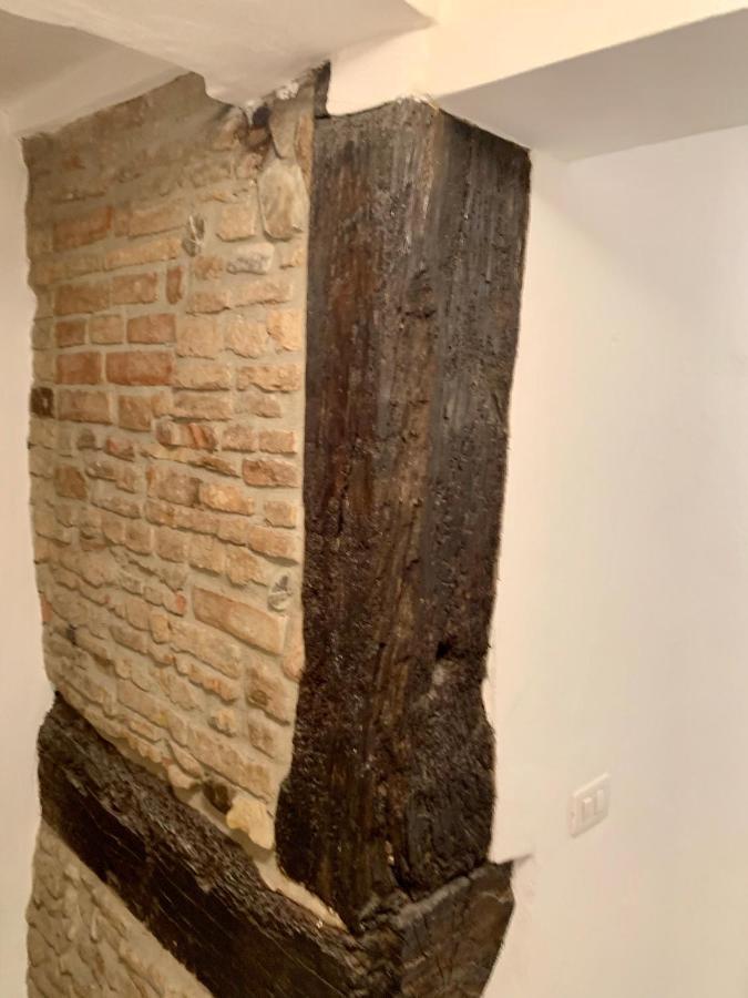 Storico Ombelico Di Parma Apartment Luaran gambar