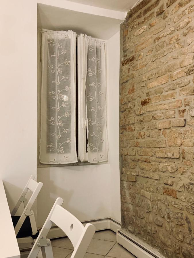 Storico Ombelico Di Parma Apartment Luaran gambar